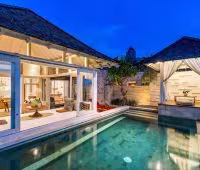 Villa The Chands One, Sala de estar en la noche